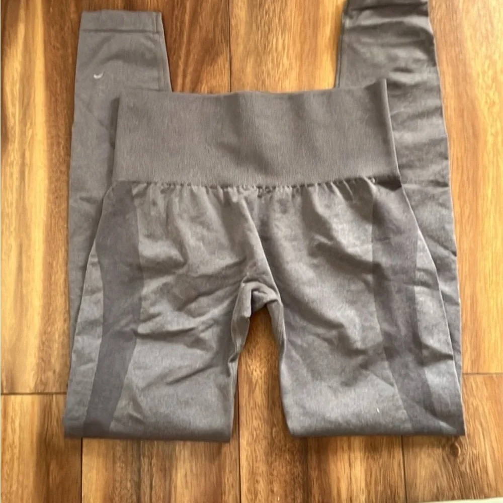 NVGTN Gray leggings thick - Picture 4 of 5